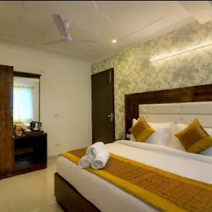 Ark Avalon- Delhi International Airport 3* New Delhi