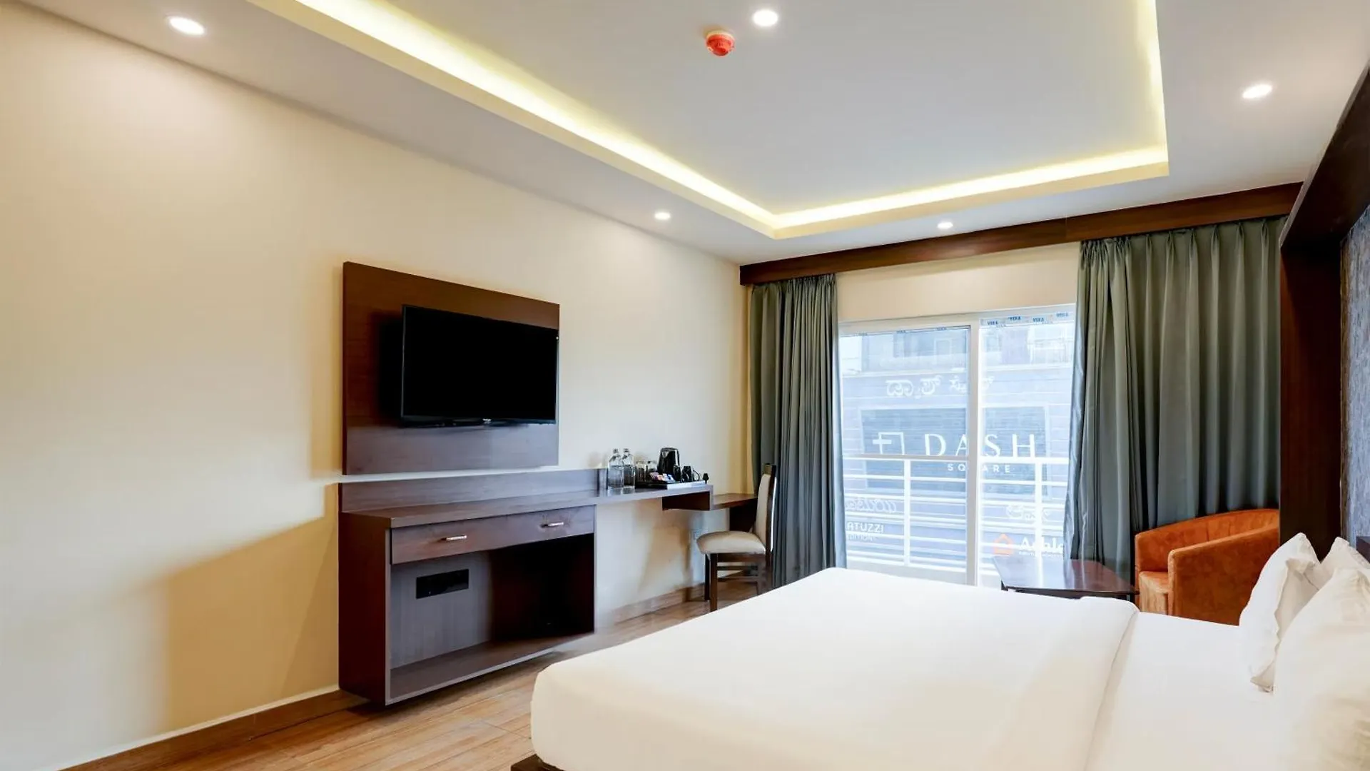 Hotel Pacefic Suites Near Delhi Airport New Delhi India